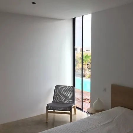 Minimalist House With Volcano View & Heated Pool Hébergement de vacances
